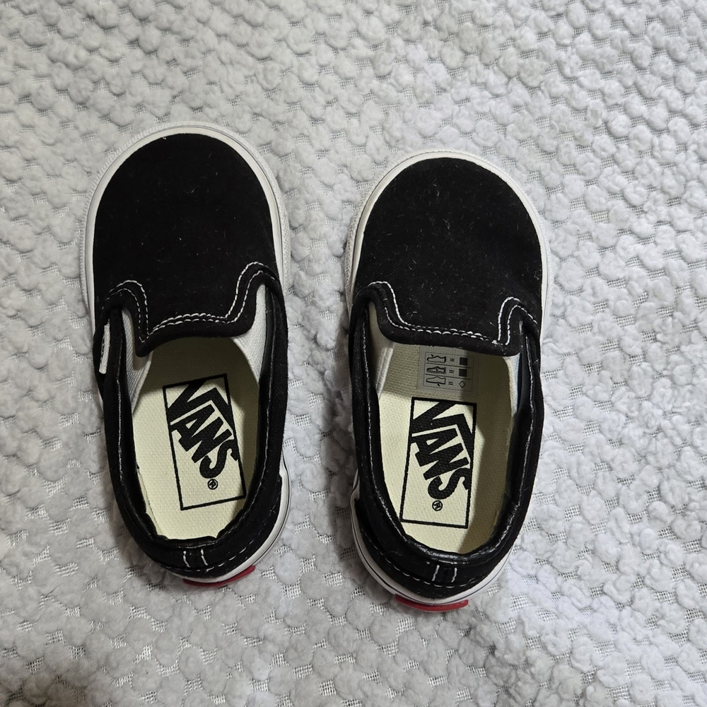 Vans Toddler Black Slip-On Shoes - Picture 7 of 7